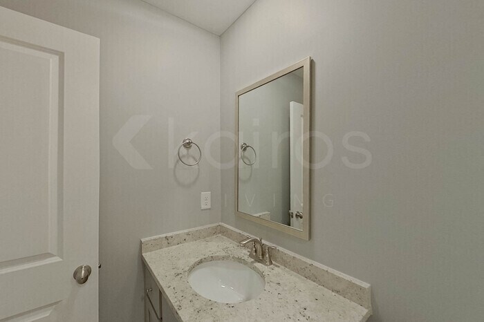 Building Photo - 133 Denise Dr