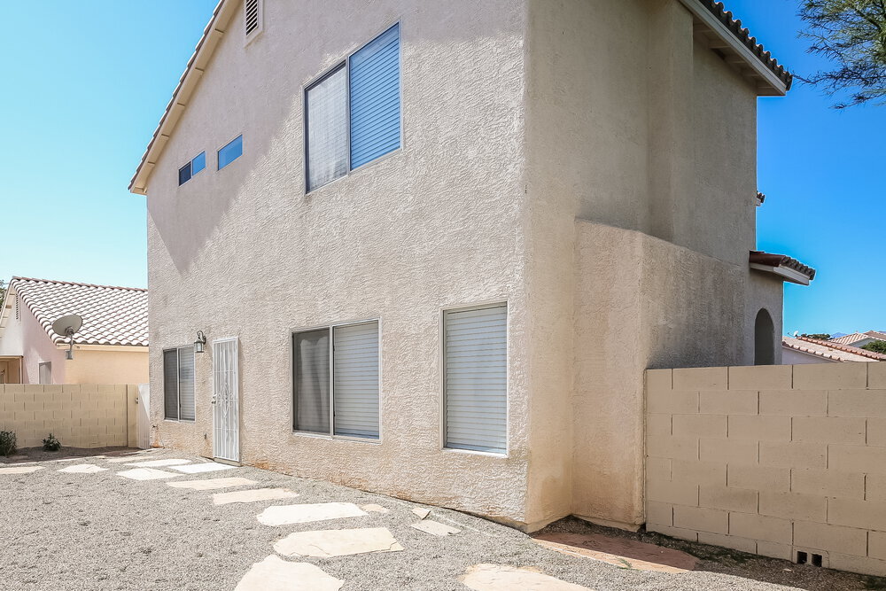 Building Photo - 6108 Soft Springs St