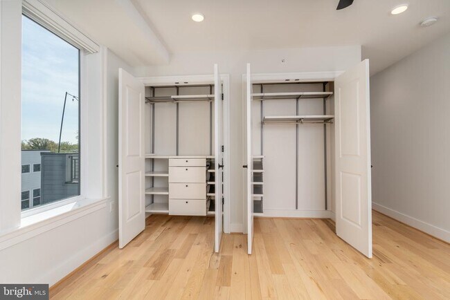 Building Photo - 811 Upshur St NW