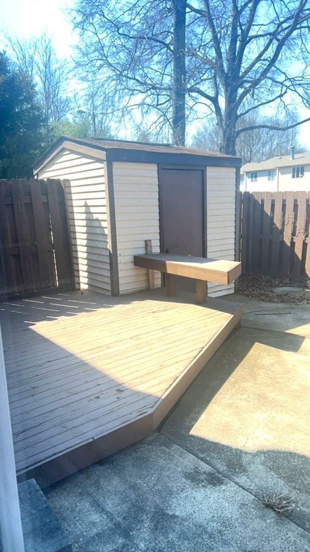 Building Photo - Coming Soon! Three Bedroom Townhome!!