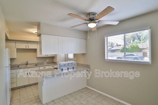 Building Photo - 2323 S College Ave