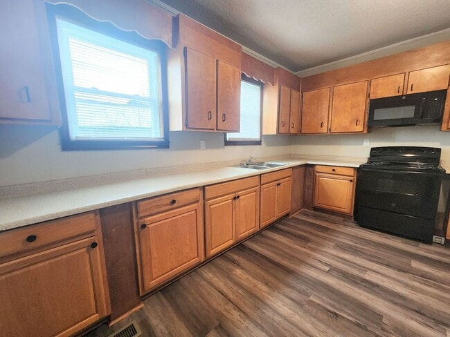 Building Photo - 2 Bedroom House Easley SC