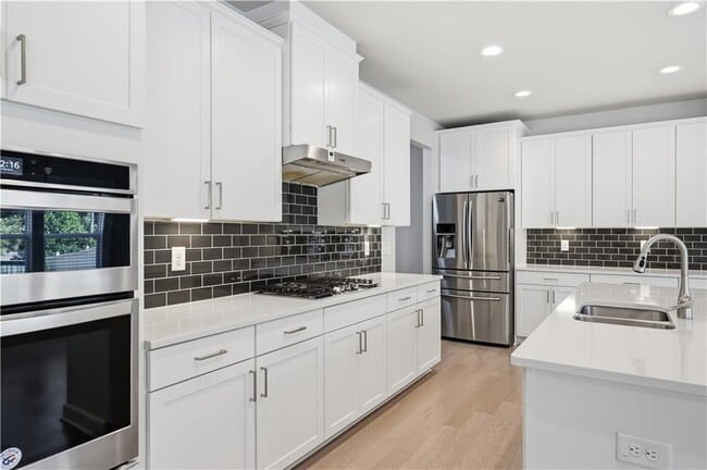 Building Photo - 781 Belerose Ln