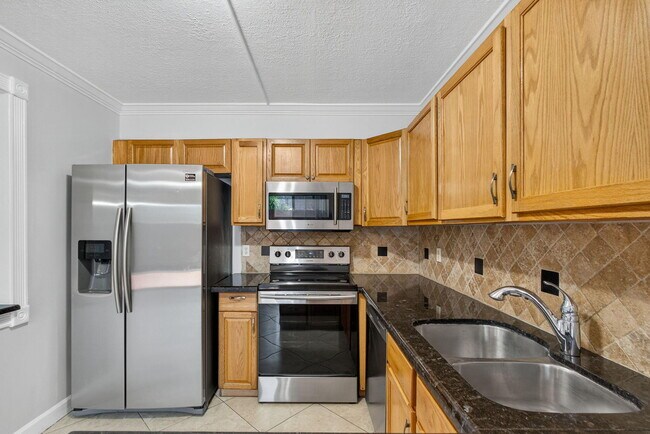 Building Photo - 1590 Forest Lakes Cir