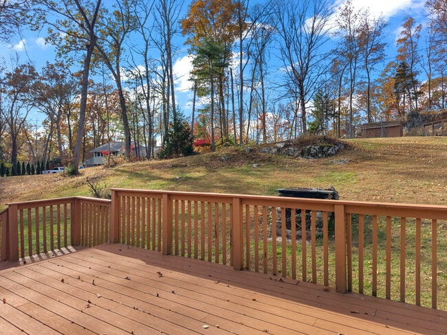 Building Photo - 117 Church Hill Rd