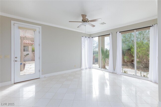 Building Photo - 8949 Diamond Falls Dr