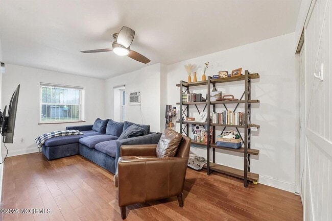 Building Photo - 79 Garden St