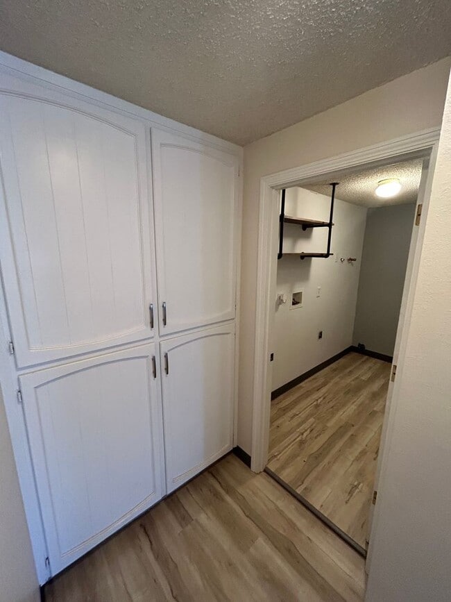 Building Photo - 2 Bedroom 2 Bath House
