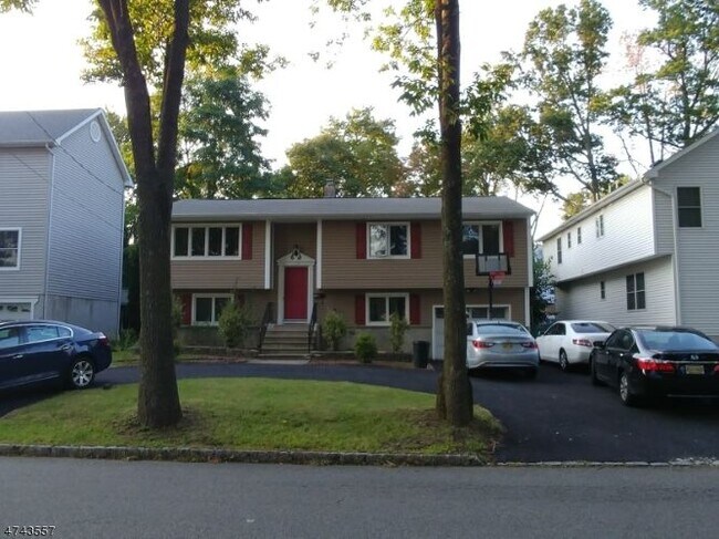 Primary Photo - 139 Halsey Rd