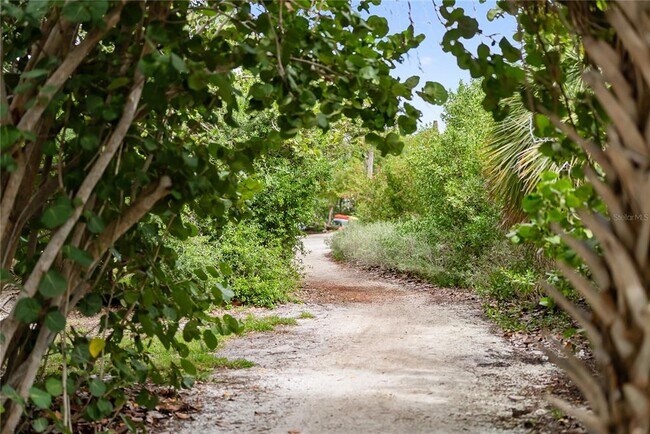 Building Photo - 1750 Benjamin Franklin Dr