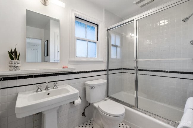 Building Photo - 230 Magellan Ave