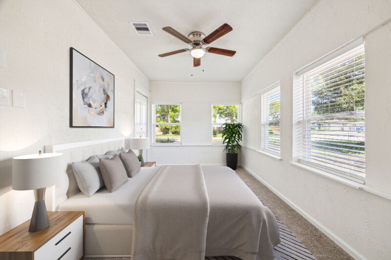 Building Photo - 2511 Evergreen Dr