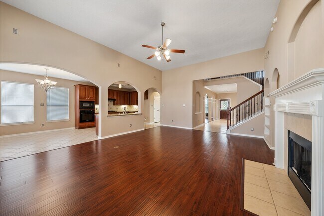 Building Photo - 8406 Oak Villa Ct