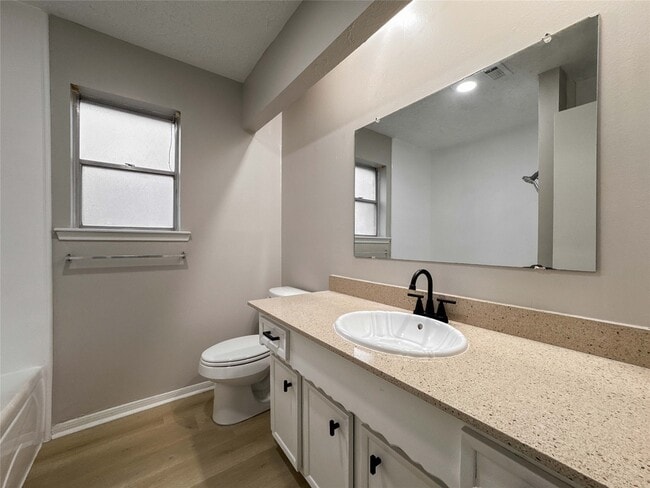 Building Photo - 22822 Canyon Lake Dr