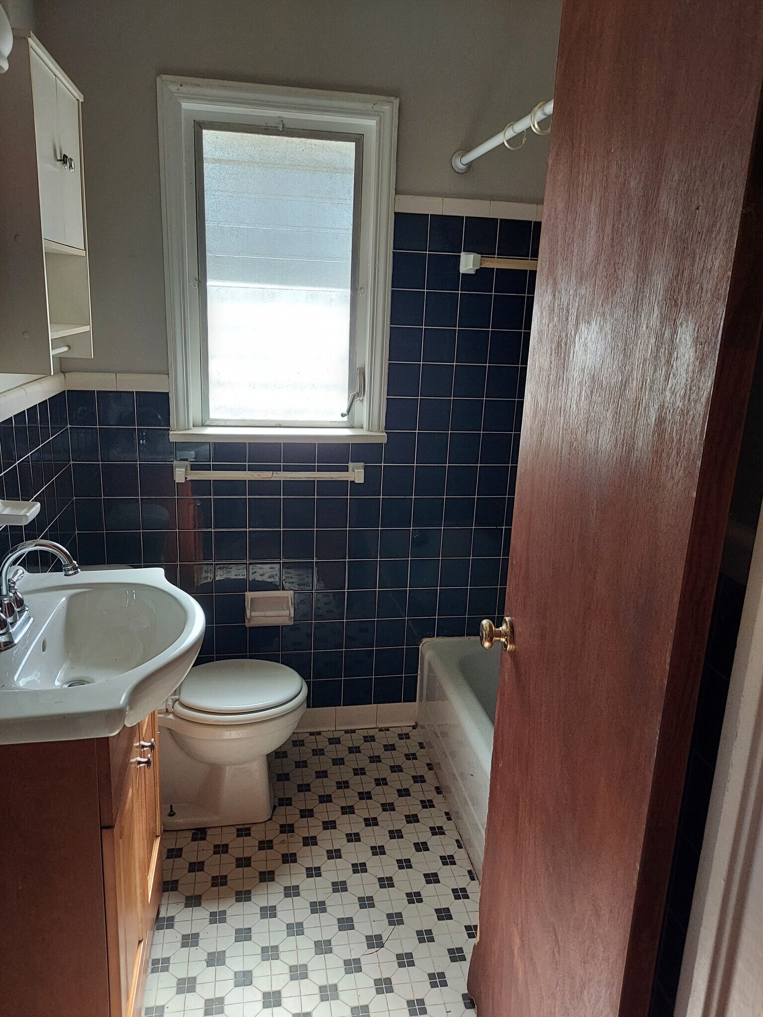 Building Photo - 3178 Pinehill Drive