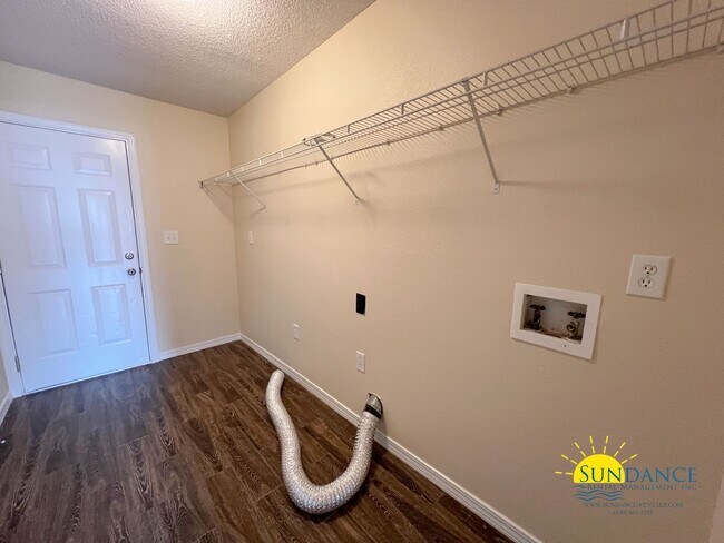 Building Photo - 5434 E Brook Dr