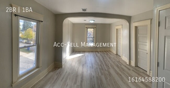 Building Photo - 815 Crosby St NW