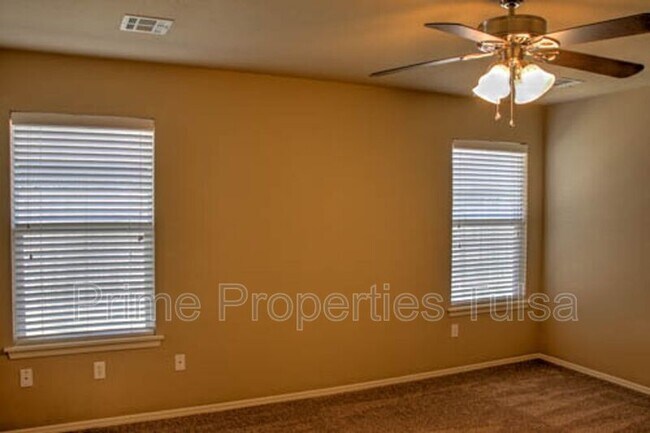 Building Photo - 13696 S 87th E Ave