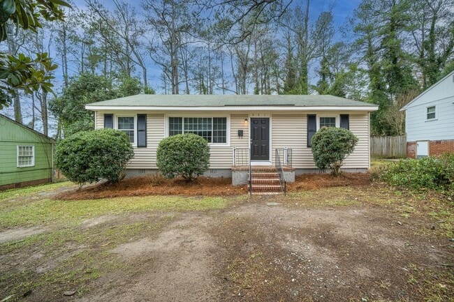 Building Photo - 661 Lorraine Dr