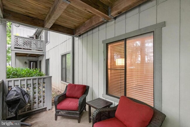 Building Photo - 2251 Hunters Run Dr