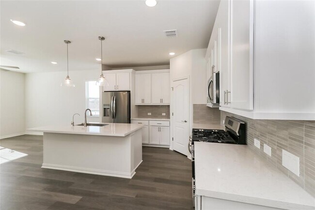 Building Photo - 530 Ansley Ct