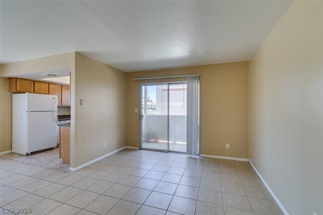 Building Photo - 7300 W Pirates Cove Rd