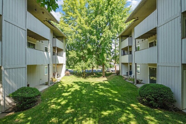 Building Photo - 10820 E 3rd Ave