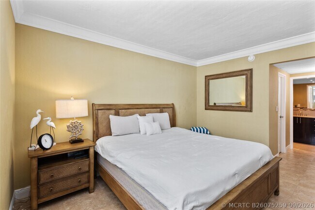 Building Photo - 4250 Galt Ocean Dr