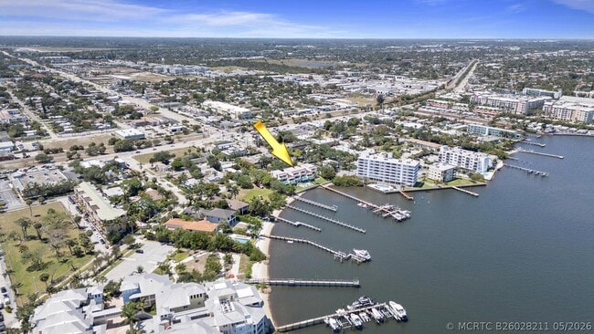 Building Photo - 316 N Lake Dr
