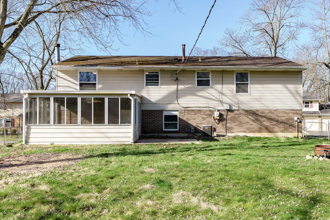 Building Photo - 3800 Corkwood Dr