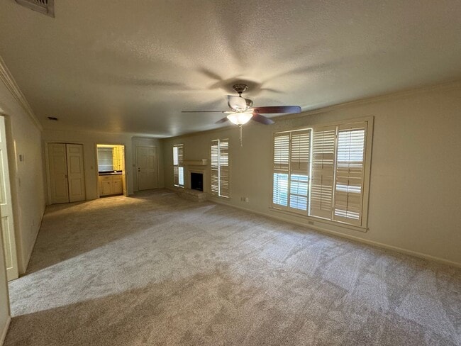 Building Photo - Spacious 2 Bedroom 2 Bath Condo in Alamo H...