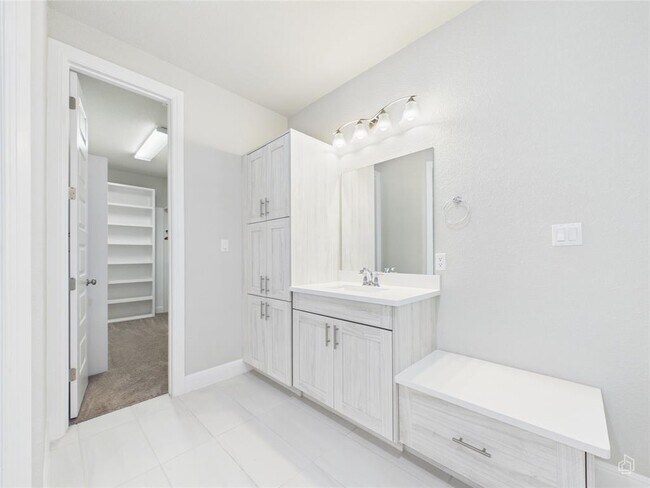 Building Photo - 111 Tabago Ct