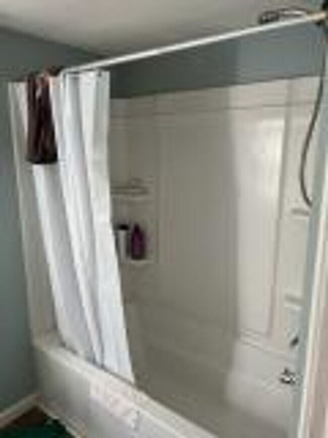 Building Photo - 407 N Clinton St