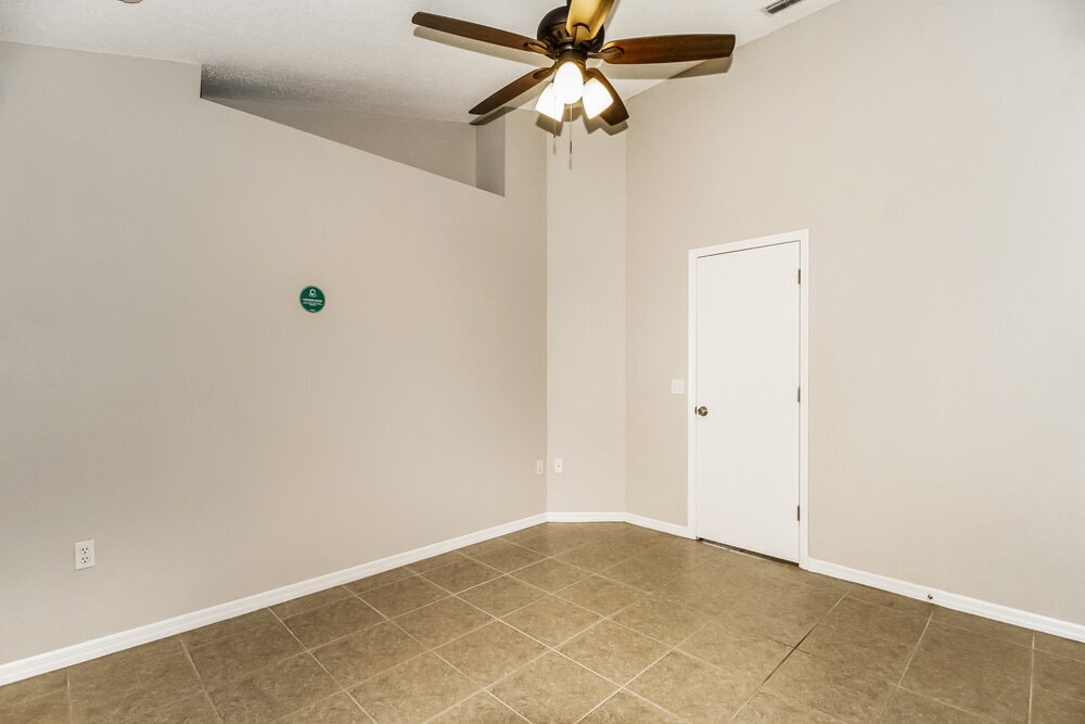Building Photo - 8706 Claiborne Ct