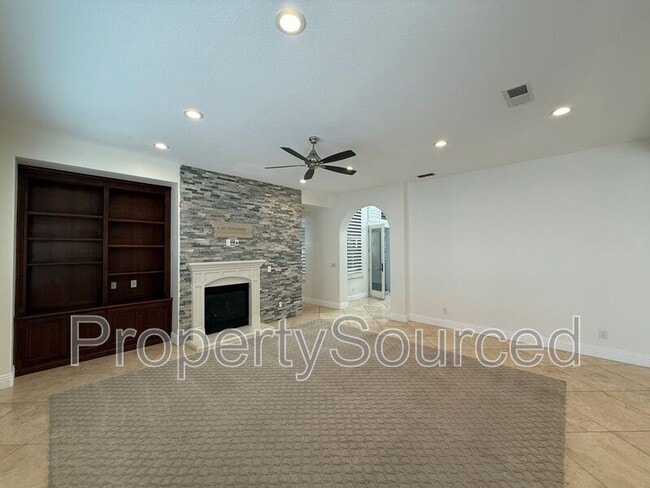 Building Photo - 4060 Chiavari Way