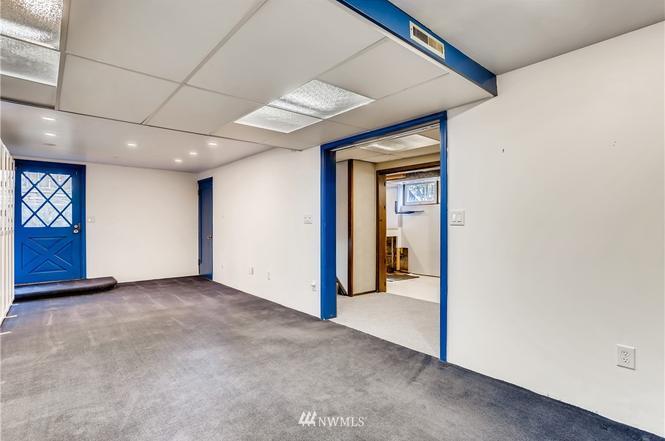 Building Photo - 6200 30th Ave NE