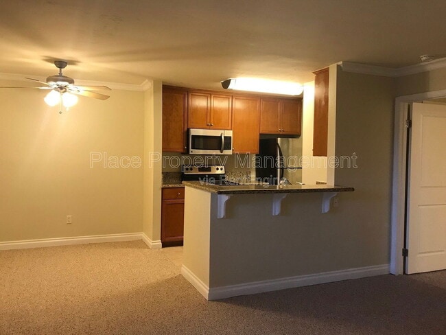 Primary Photo - 1423 Graves Ave