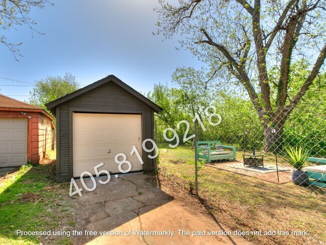 Building Photo - 2212 N Kelham Ave
