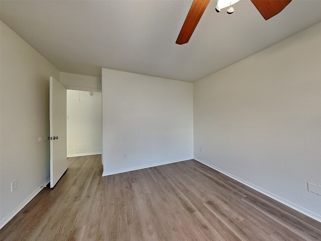 Building Photo - 2803 Seastrand Ln