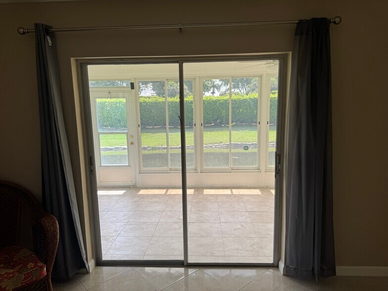 Master bedroom leading to Lanai - 13322 Via Vulcanus