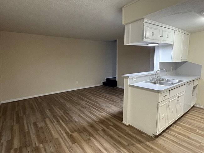 Building Photo - 101 E Hospital Dr