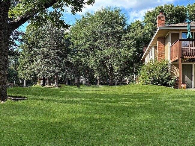 Building Photo - 7592 Zinnia Way N