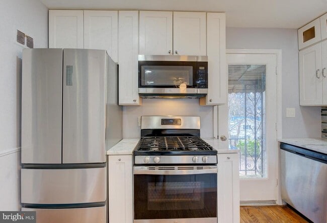 Building Photo - 6916 New Hampshire Ave