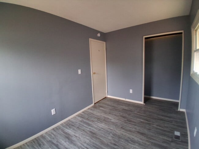 Building Photo - 924 Sunset Rdg