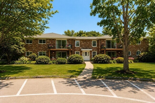 Building Photo - 100 Fountain Ln