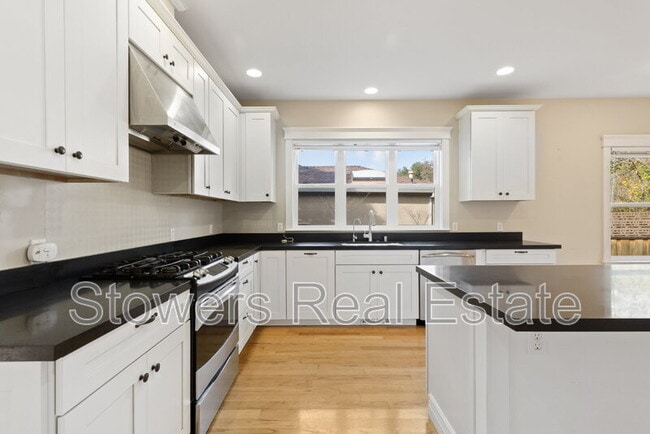 Building Photo - 235 Pleasant View Dr
