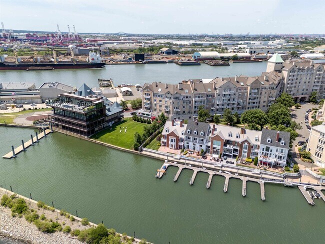 Building Photo - 207 Shearwater Ct W