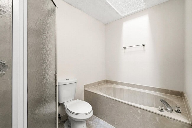 Building Photo - 9770 Nickels Blvd