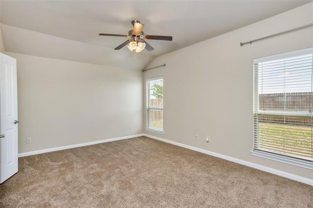 Building Photo - 604 Elm Grove