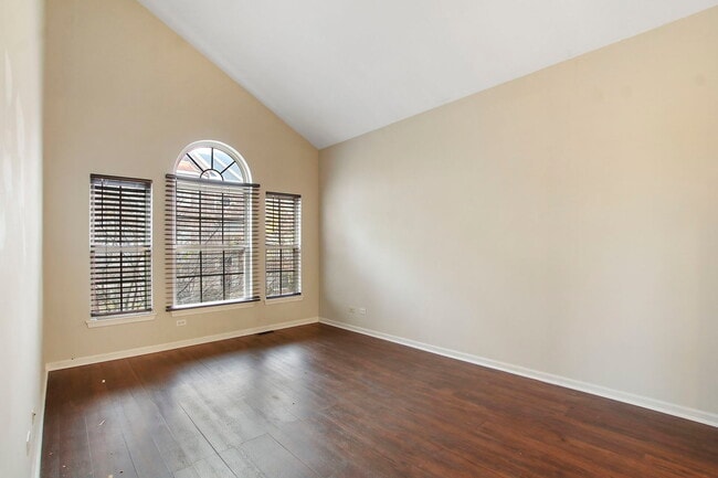 Building Photo - 667 Prestwick Ln